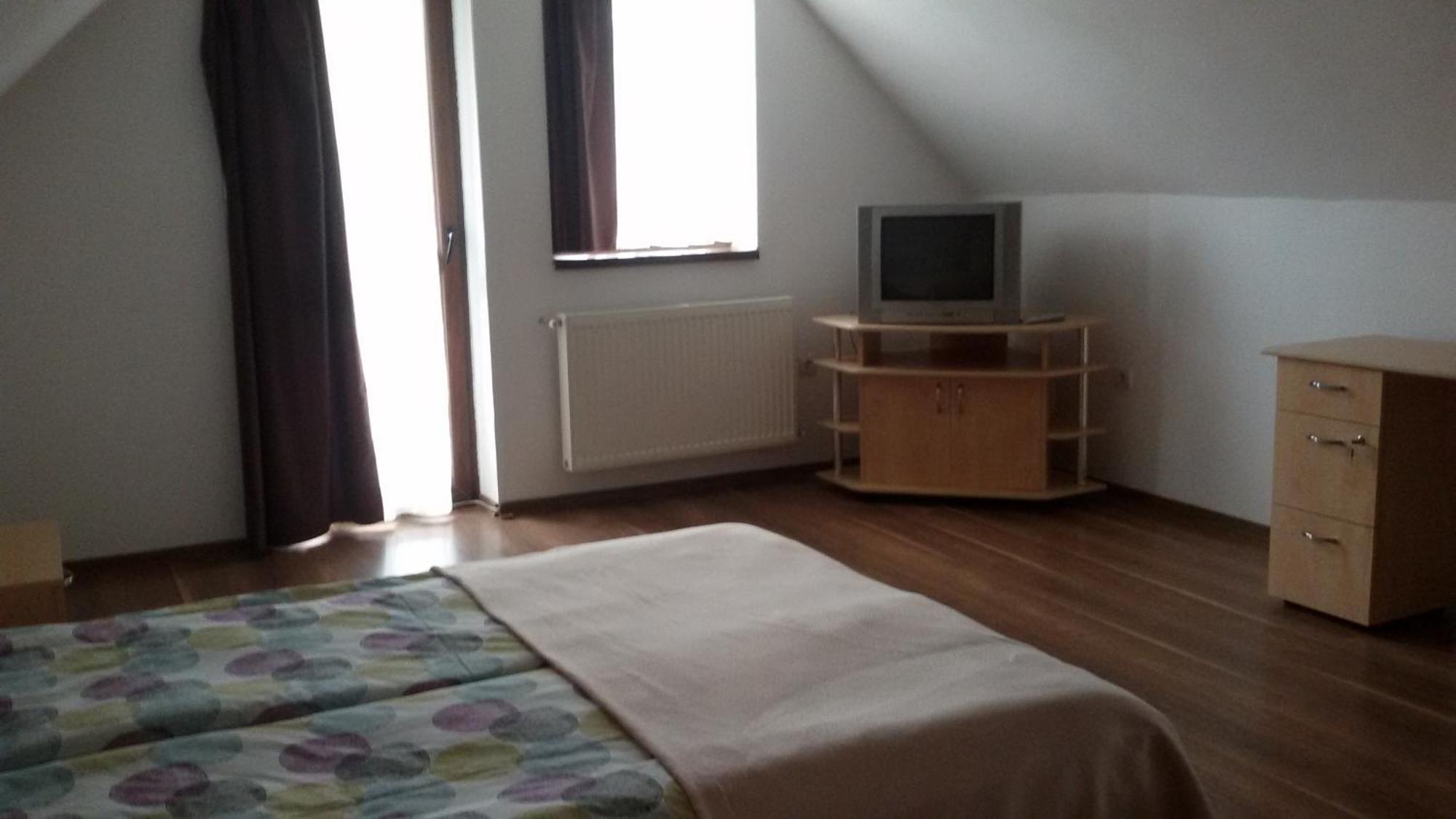 Casa Dancs Hotel Covasna Ngoại thất bức ảnh