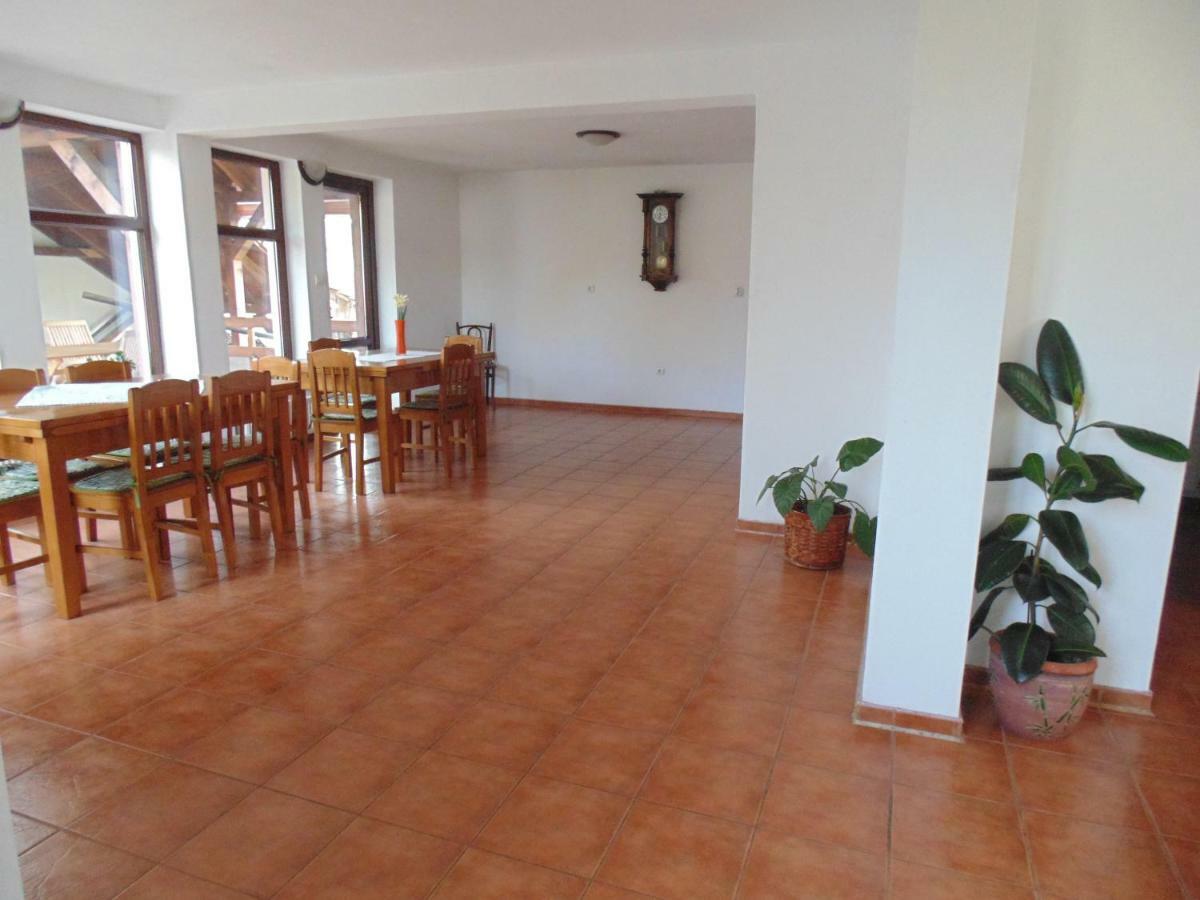 Casa Dancs Hotel Covasna Ngoại thất bức ảnh