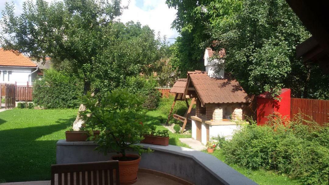 Casa Dancs Hotel Covasna Ngoại thất bức ảnh